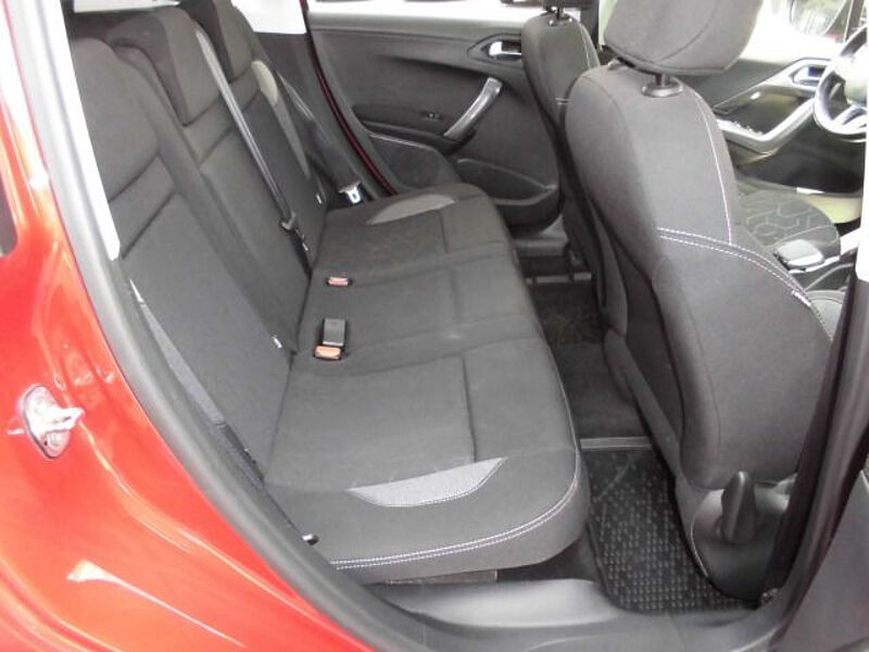 Peugeot 2008 Style 1,2l Benzin Klimaaut Navi Kamera Sitzh. AHZV