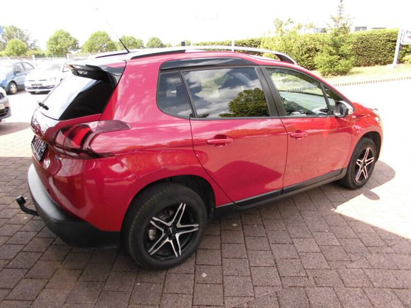 Peugeot 2008 Style 1,2l Benzin Klimaaut Navi Kamera Sitzh. AHZV