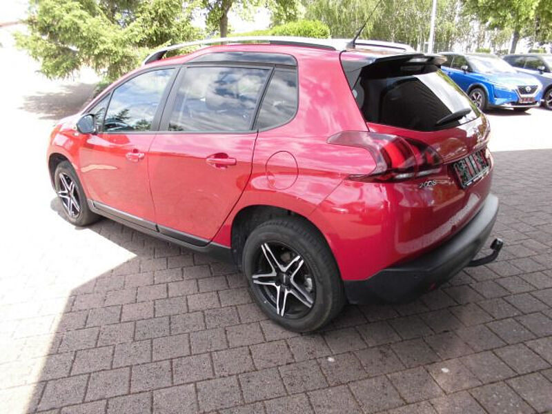 Peugeot 2008 Style 1,2l Benzin Klimaaut Navi Kamera Sitzh. AHZV